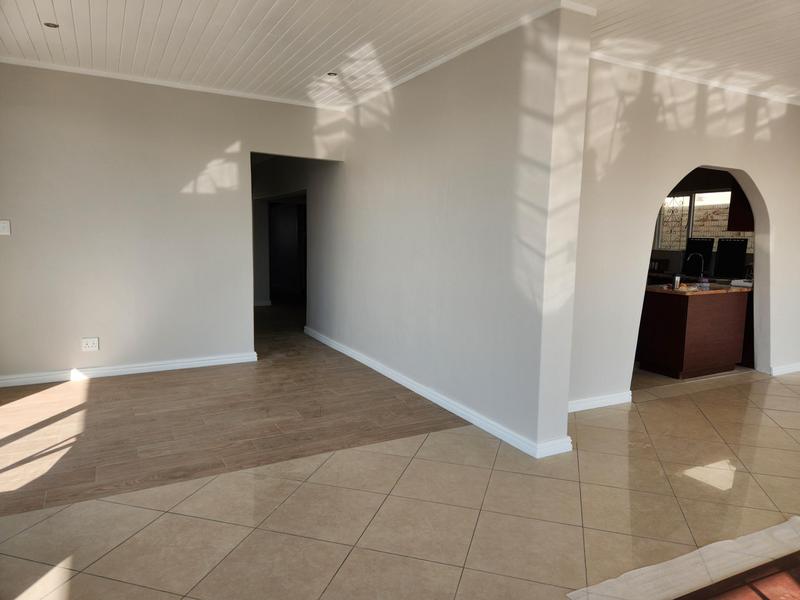 To Let 4 Bedroom Property for Rent in University Estate Western Cape
